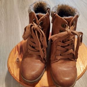 Adorable girls Leather Boot size2